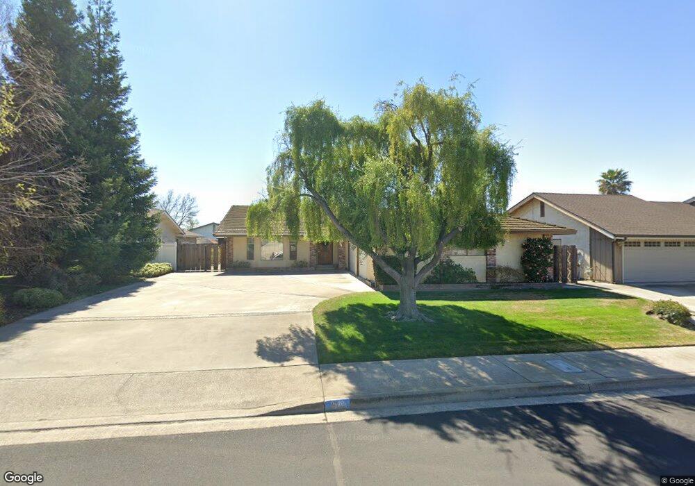 1949 Alta Ct, Oakdale, CA 95361 - photo 1