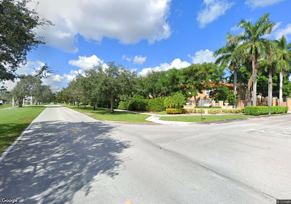 778 SW 107th Ave, Pembroke Pines, FL 33025 - photo 1