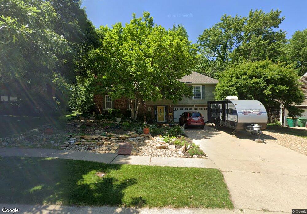3211 SW 33rd Ct, Topeka, KS 66614 - photo 1