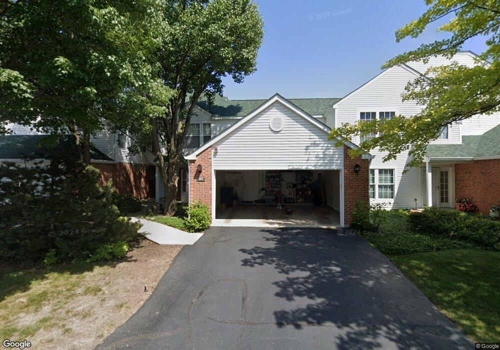 109 Pembroke Cir unit 2A, Lake Bluff, IL 60044 - photo 1