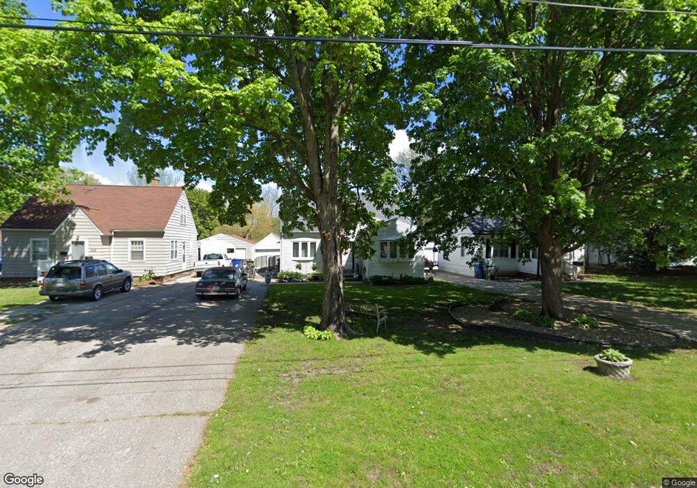 1717 W 7th St, Waterloo, IA 50702 - photo 1