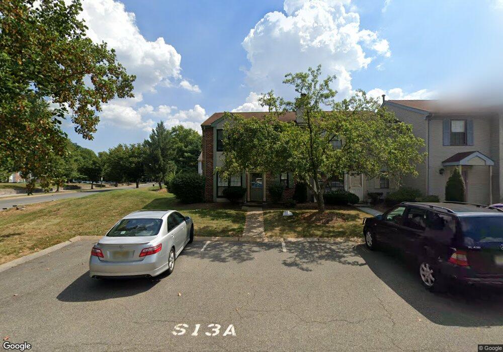 160 Chippenham Ct unit 13A, Piscataway, NJ 08854 - photo 1