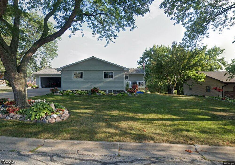 1392 Skyline Dr, Winona, MN 55987 - photo 1