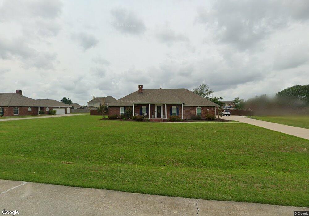 1695 S Crestview Dr, Lake Charles, LA 70605 - photo 1