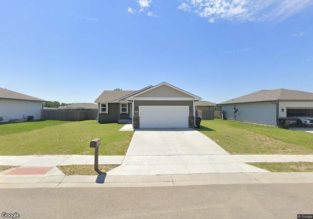 231 SE 43rd Terrace, Topeka, KS 66609 - photo 1