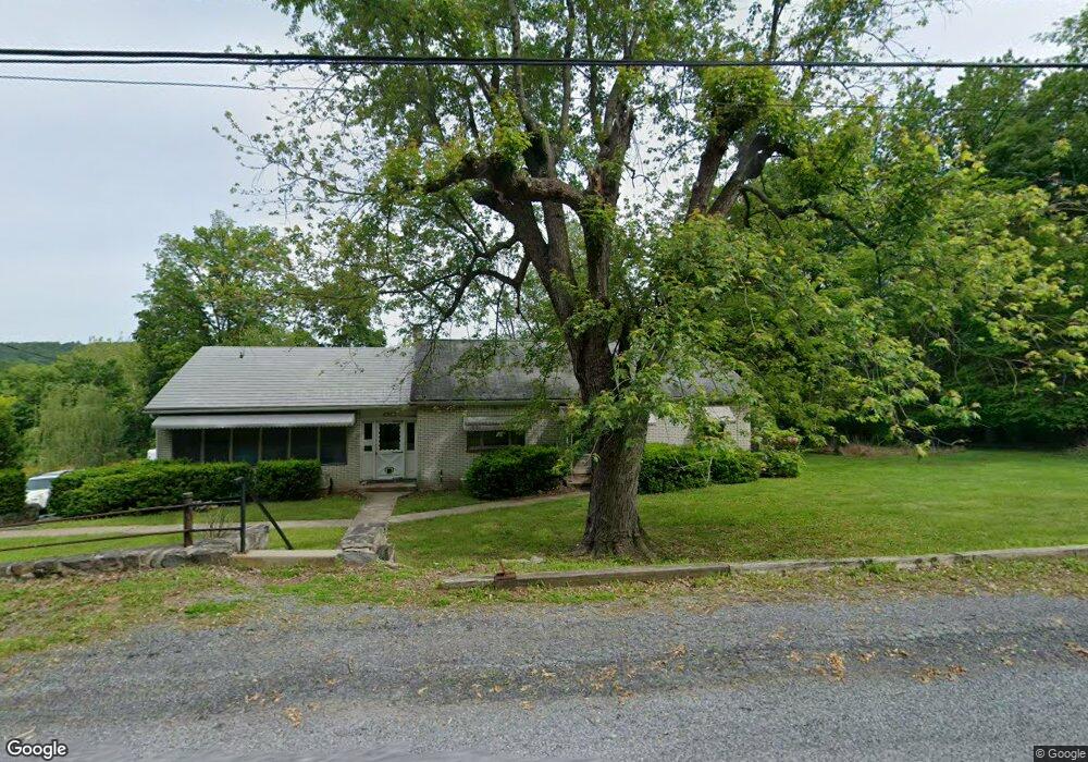 6563 Woodlawn Dr, Zionsville, PA 18092 - photo 1