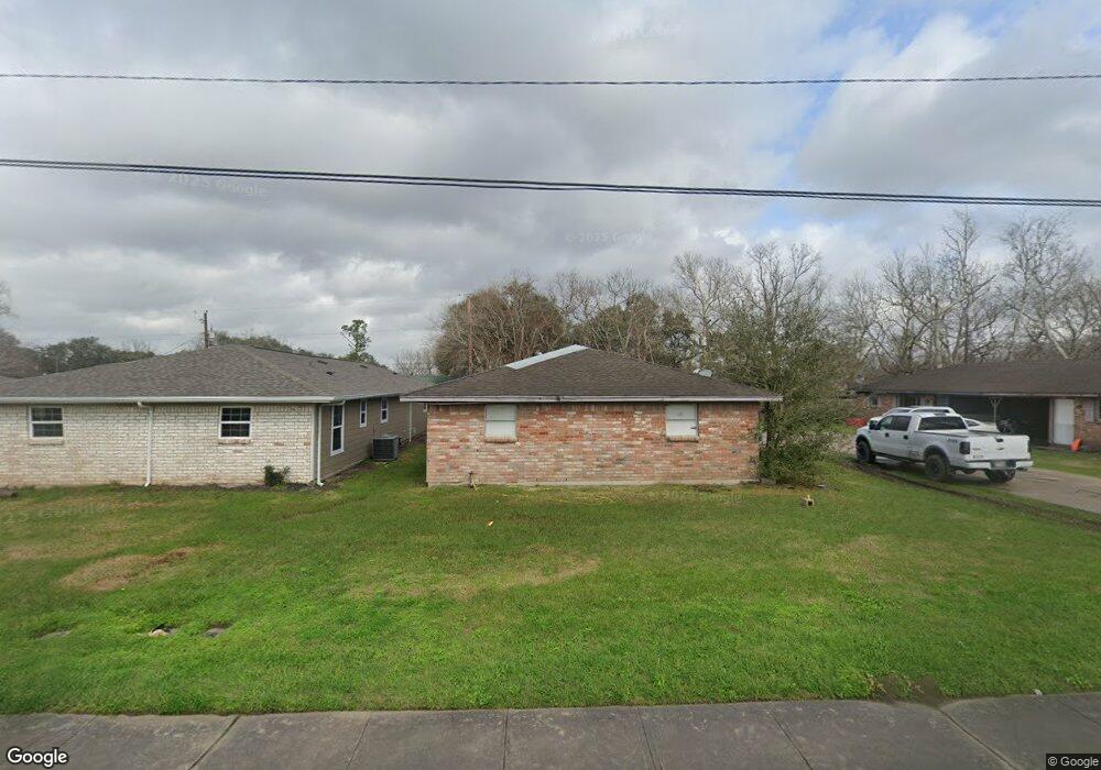 610 Verhalen Rd unit A, Alvin, TX 77511 - photo 1