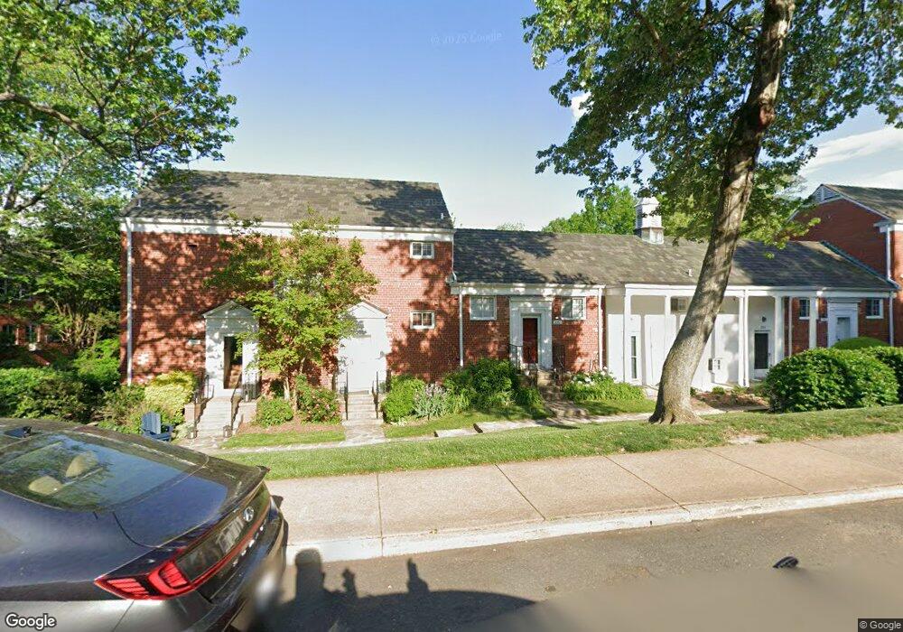 3359 Martha Custis Dr unit 825-33, Alexandria, VA 22302 - photo 1