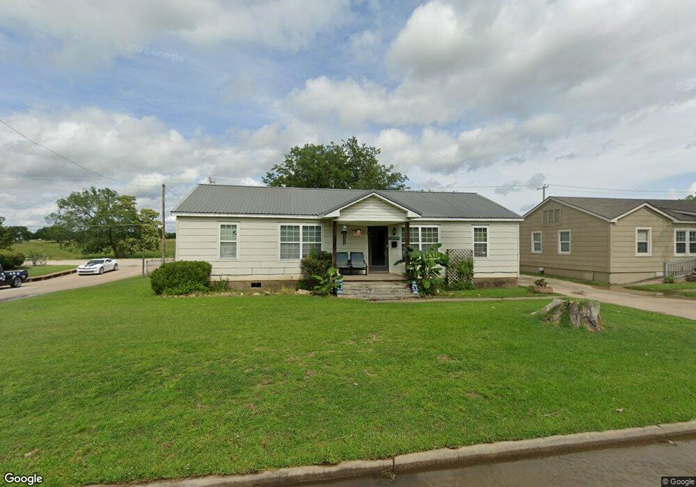 300 Ash St, Ardmore, OK 73401 - photo 1