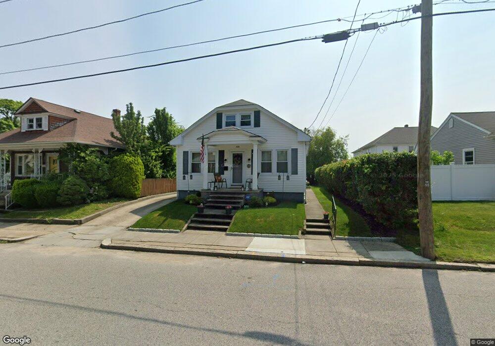 418 Laurel Hill Ave, Cranston, RI 02920 - photo 1