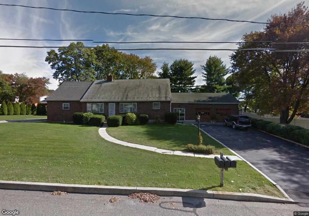 340 Spruce St, Walnutport, PA 18088 - photo 1