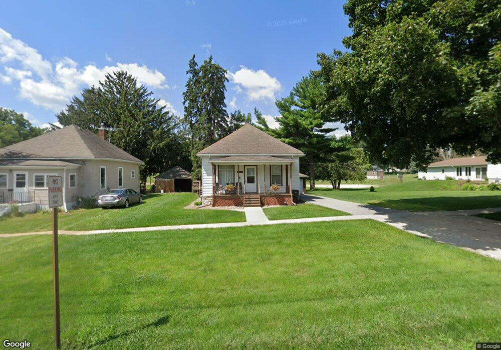 315 N Vine St, West Union, IA 52175 - photo 1