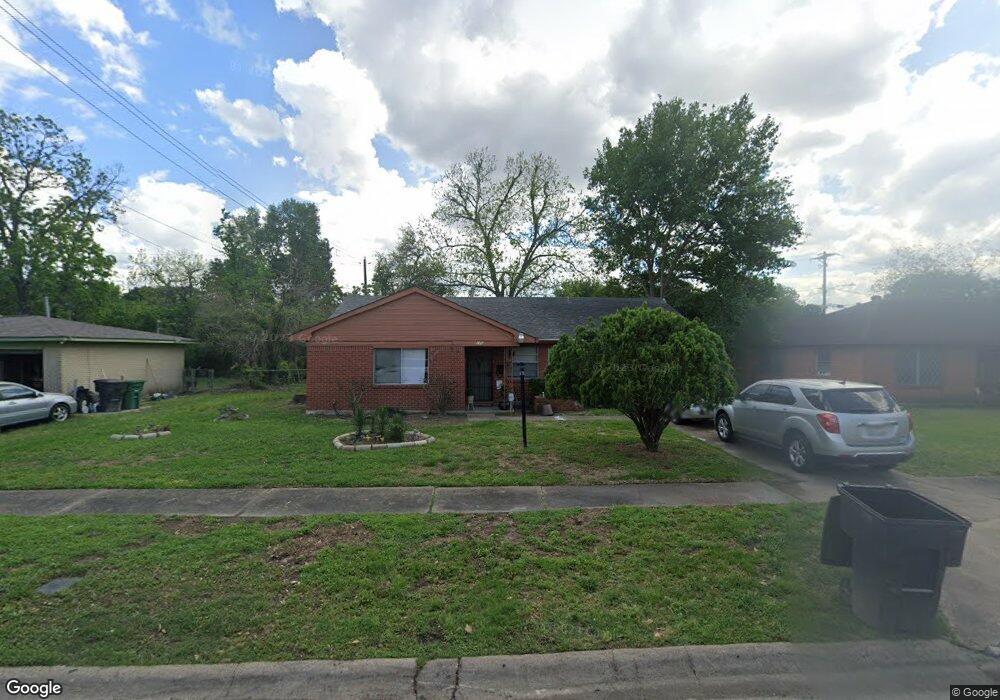 246 Spell St, Houston, TX 77022 - photo 1