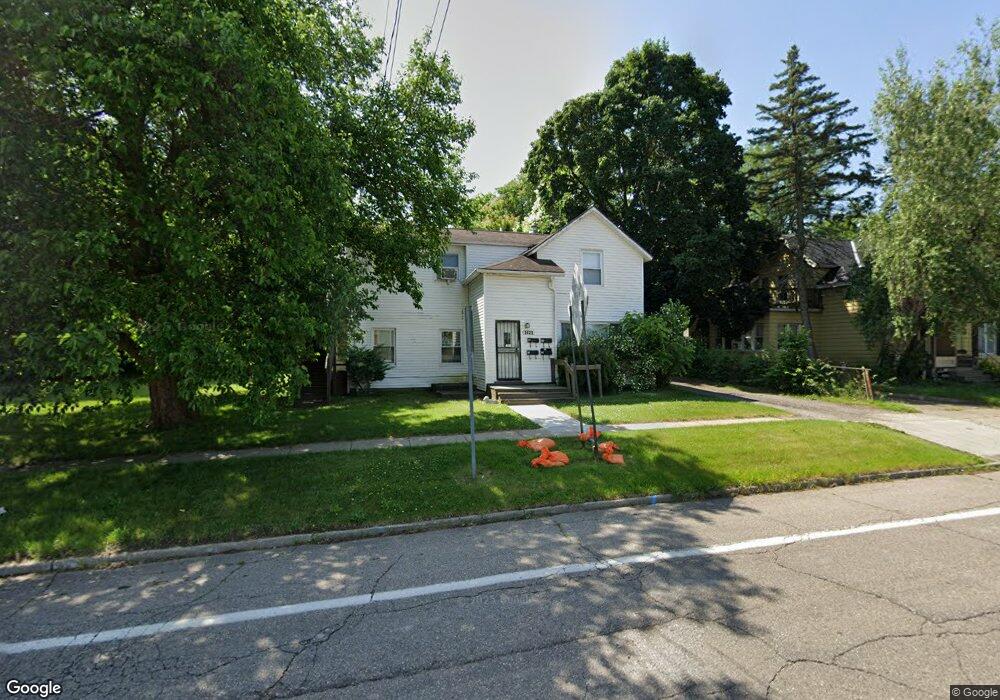 1021 W 2nd St, Flint, MI 48503 - photo 1