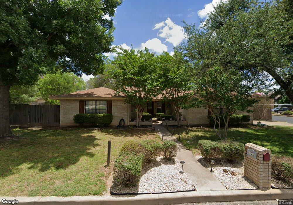 102 Edgewood Dr, Fredericksburg, TX 78624 - photo 1