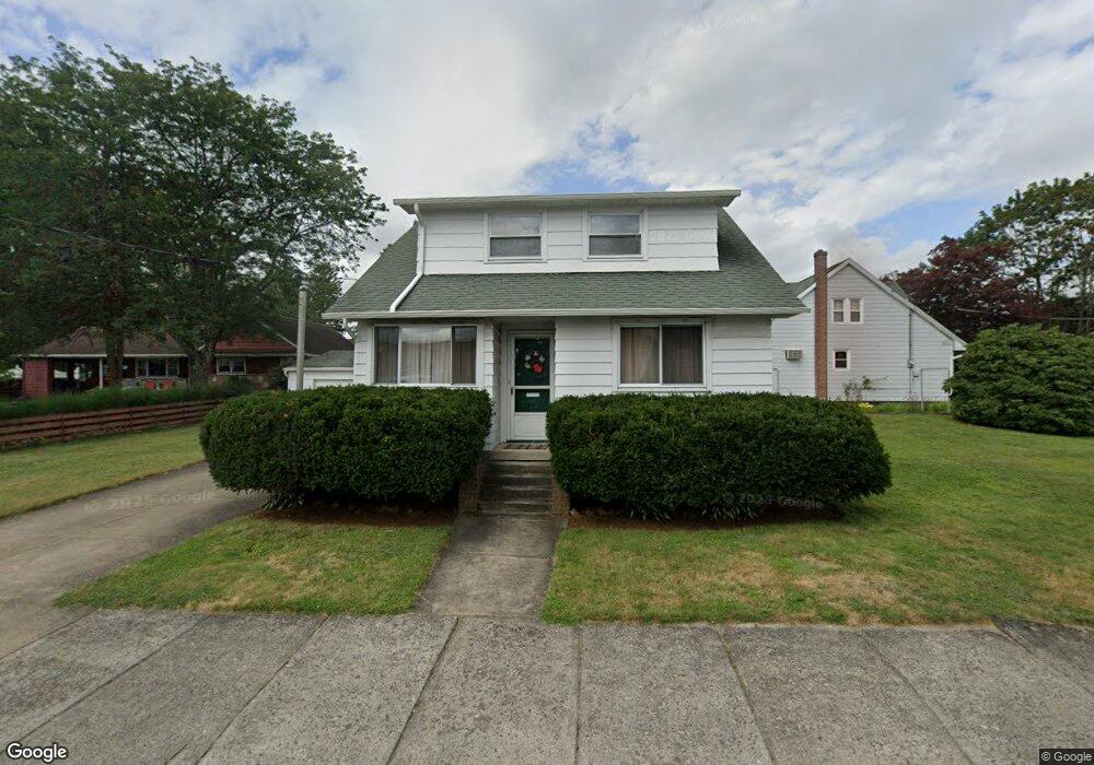 1044 N Vine St, Hazleton, PA 18202 - photo 1