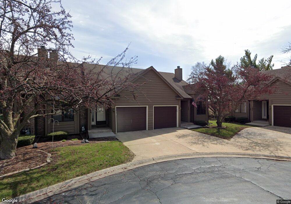 180 Dunbar Ln, East Dundee, IL 60118 - photo 1