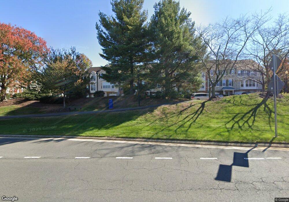 20507 Ashmere Square, Sterling, VA 20165 - photo 1