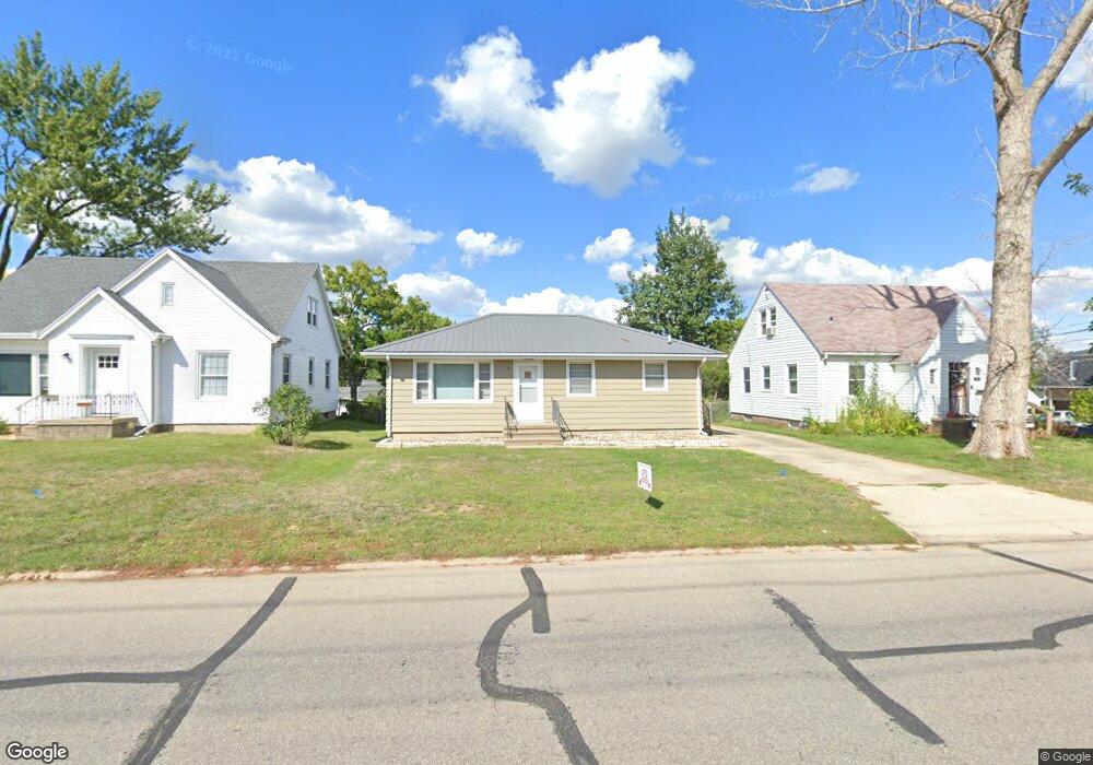 86 Wilson Ave SW, Cedar Rapids, IA 52404 - photo 1