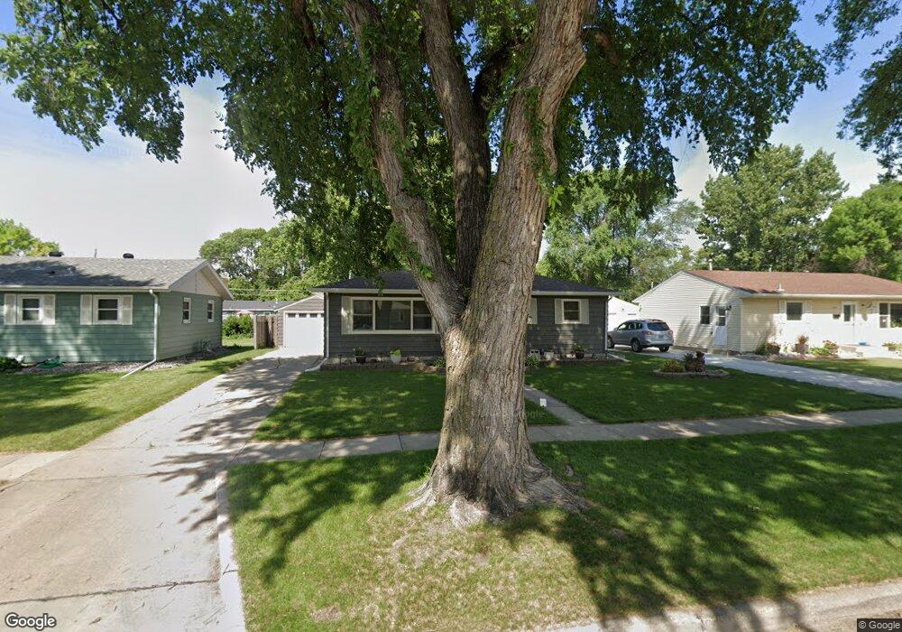 1449 18th St S, Fargo, ND 58103 - photo 1