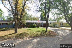 166 Maplewood Dr, Gwinner, ND 58040