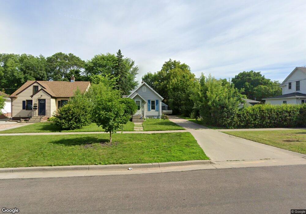 1405 10th Ave S, Fargo, ND 58103 - photo 1