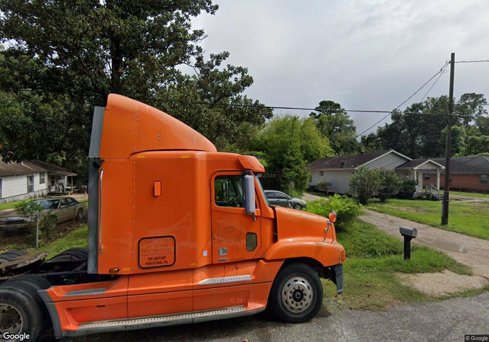 6712 Hoffman St, Houston, TX 77028 - photo 1