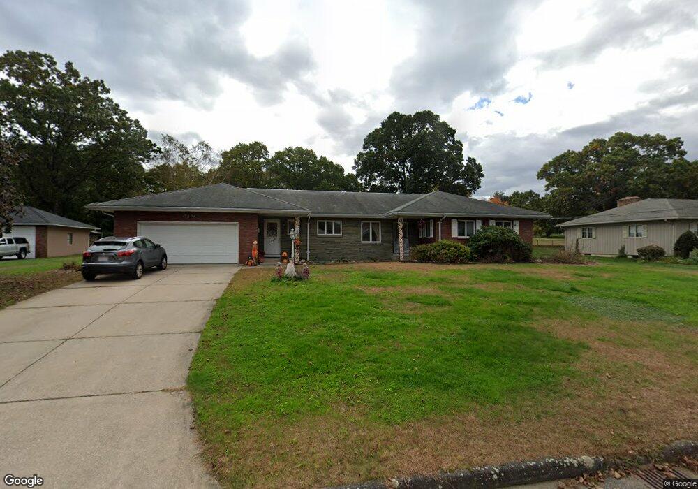 21 Fanjoy Dr, Chicopee, MA 01013 - photo 1