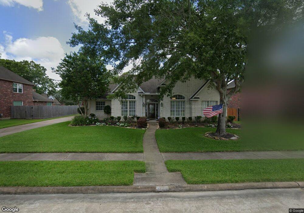 1705 Country Club Dr, Friendswood, TX 77546 - photo 1