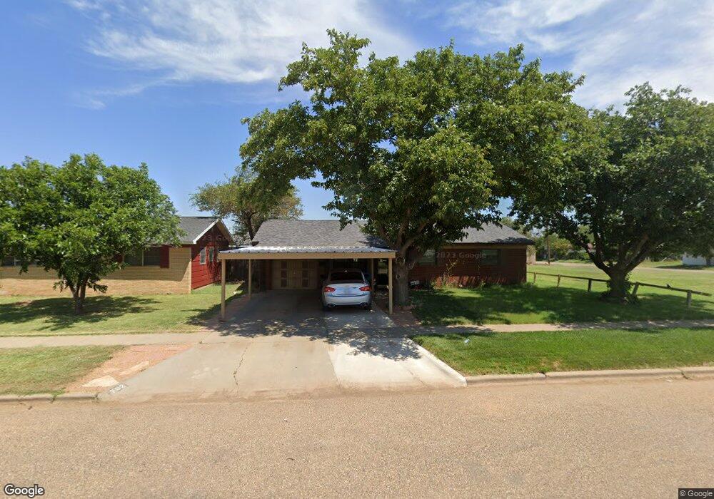 704 W 27th St, Plainview, TX 79072 - photo 1