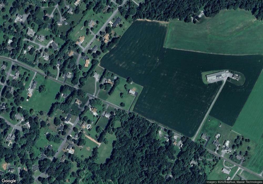 916 Streaker Rd, Sykesville, MD 21784 - photo 1