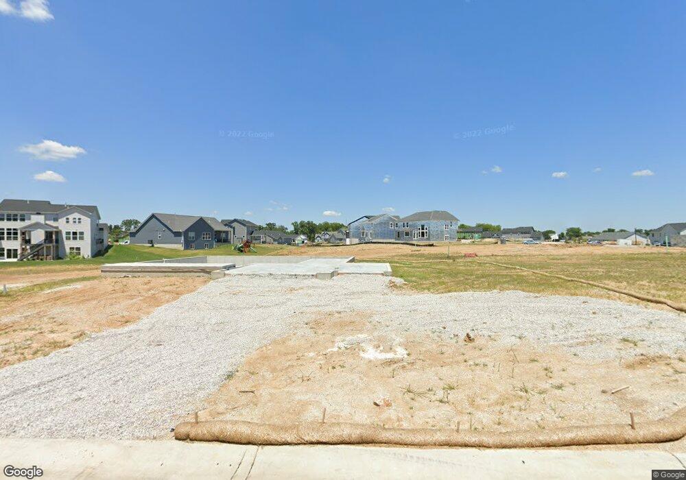 719 Kenmare Ct, O Fallon, MO 63368 - photo 1