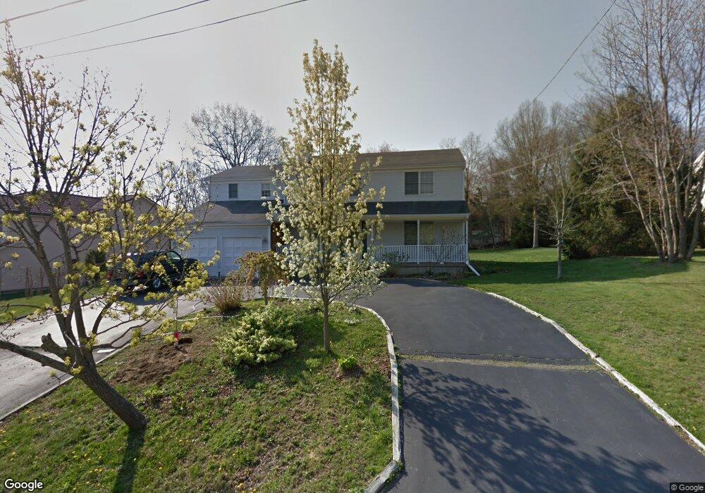 4 Lisa Ln, Bristol, RI 02809 - photo 1