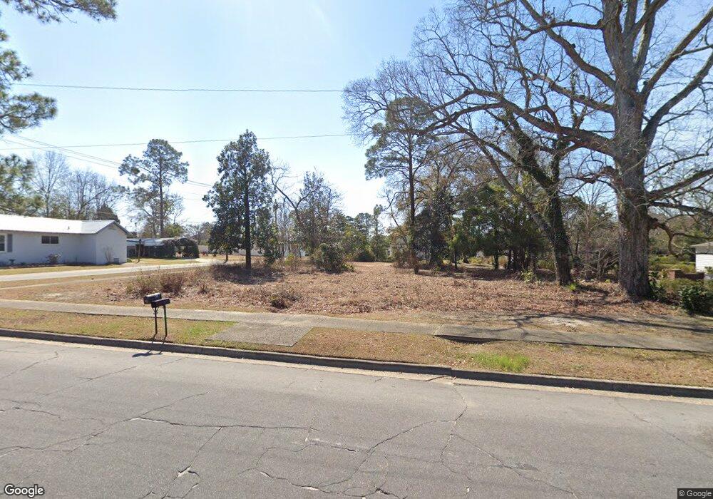 401 Huckabee St, Mc Rae Helena, GA 31055 - photo 1
