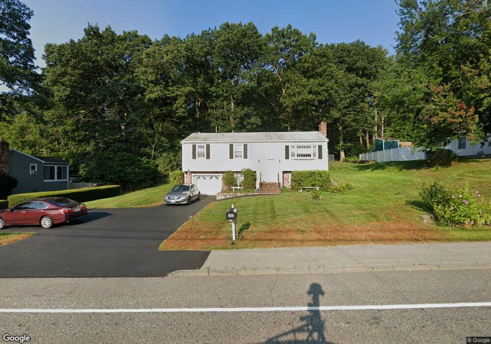 300 Center St, Bellingham, MA 02019 - photo 1