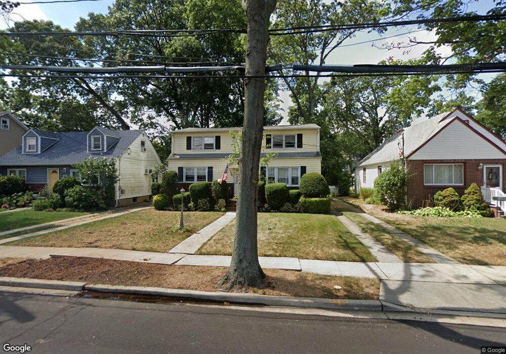 129 Charles St, Lynbrook, NY 11563 - photo 1