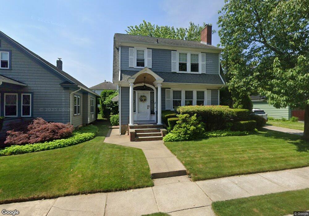 27 Philmont Ave, Cranston, RI 02910 - photo 1