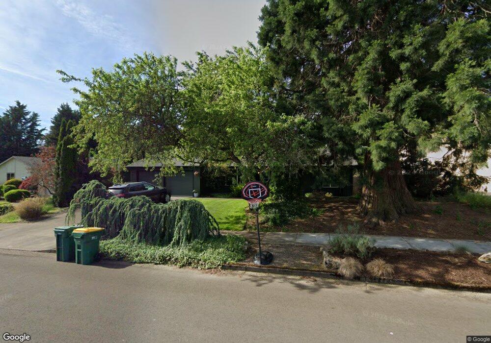 11800 SW Robbins Dr, Beaverton, OR 97008 - photo 1