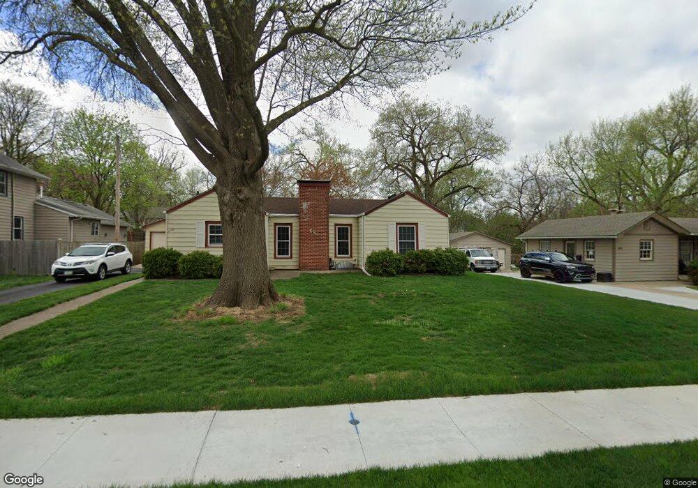 650 39th St, Des Moines, IA 50312 - photo 1