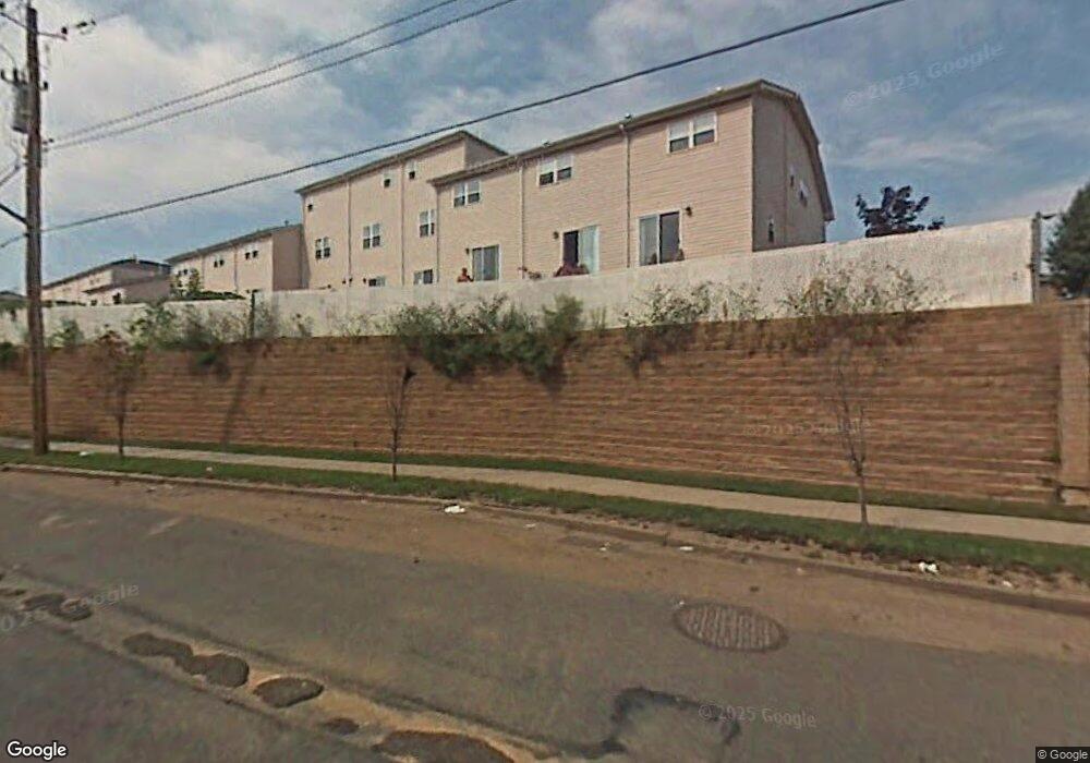 20 Sky Ln, Staten Island, NY 10304 - photo 1