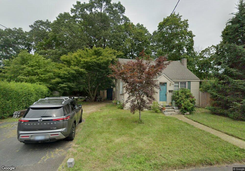 38 Sandlewood Ave, Warwick, RI 02888 - photo 1