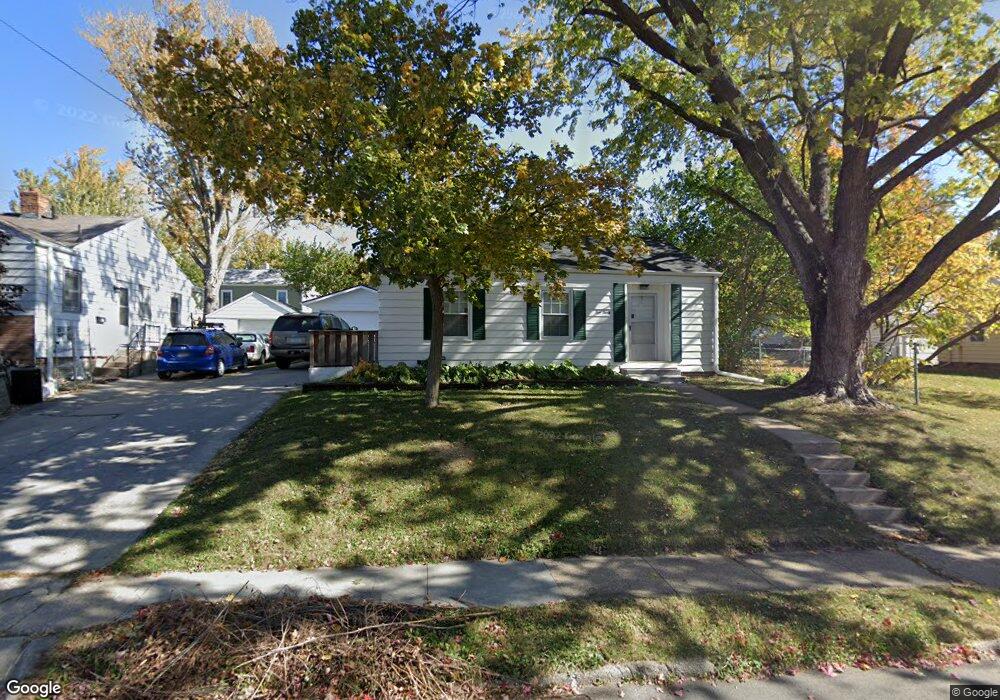 530 W 10th St N, Newton, IA 50208 - photo 1