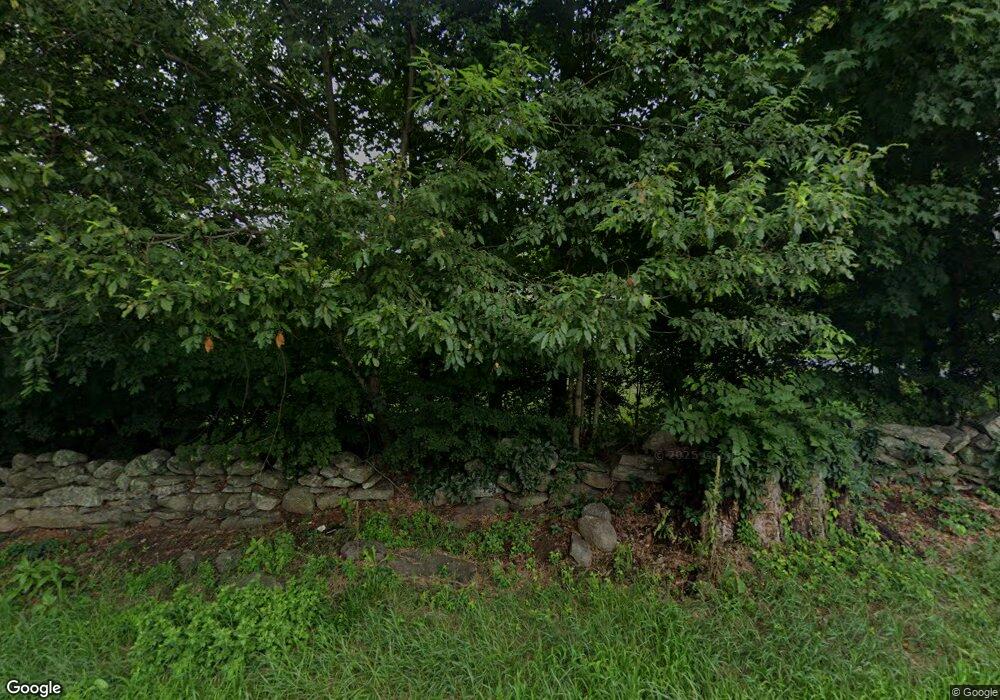 685 W Hartford Ave, Uxbridge, MA 01569 - photo 1