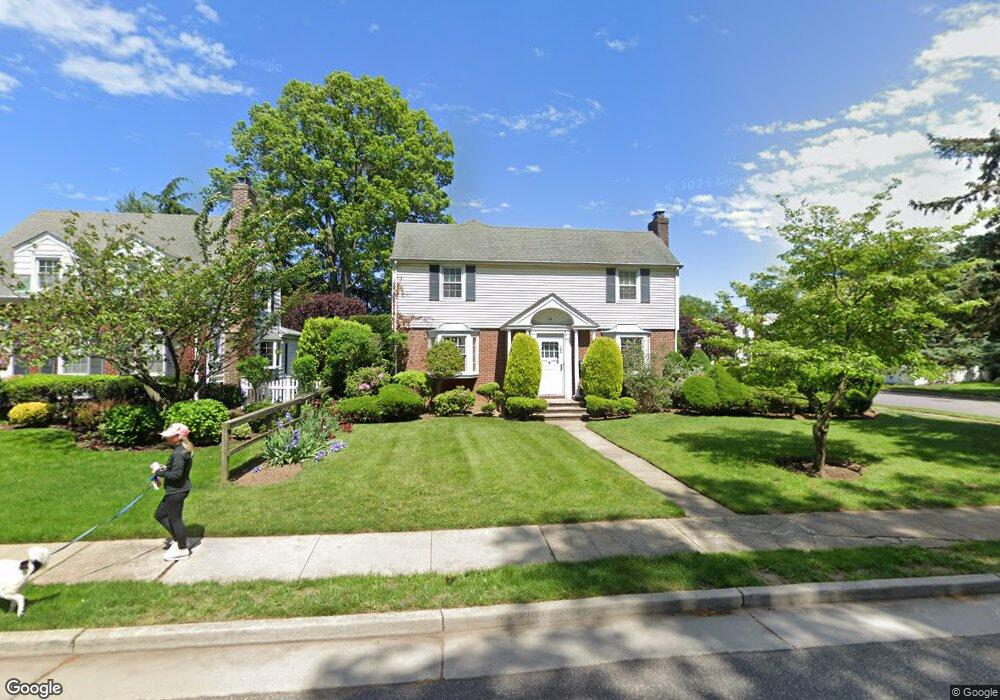 106 Bedell Ave, Hempstead, NY 11550 - photo 1