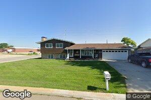 809 Arrowhead Dr, Broken Bow, NE 68822