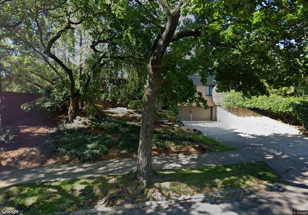 621 Taylor Ave, Scranton, PA 18510 - photo 1