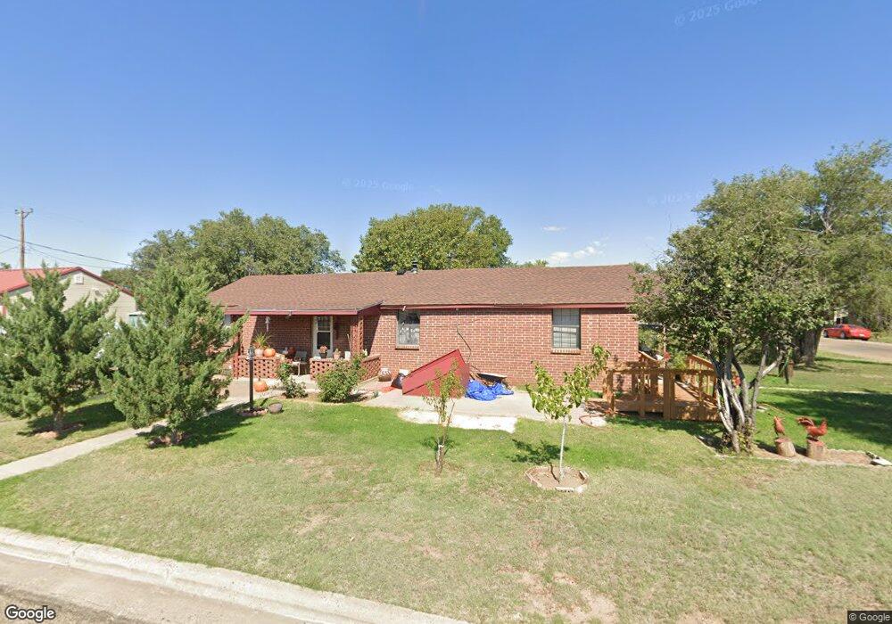 1124 Binkley Ave, Dumas, TX 79029 - photo 1