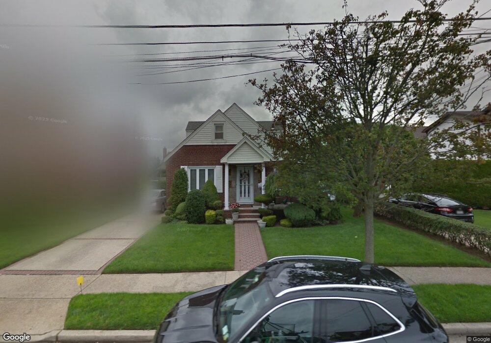 208 Hoffman St, Franklin Square, NY 11010 - photo 1