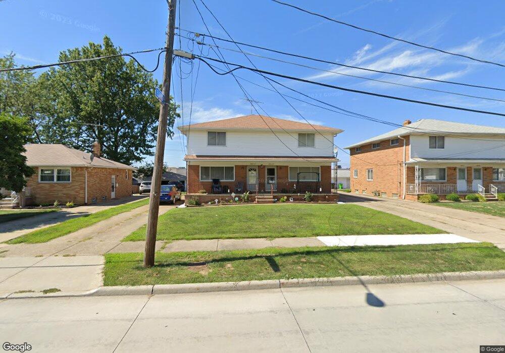 30221 Ridgeview Dr, Wickliffe, OH 44092 - photo 1