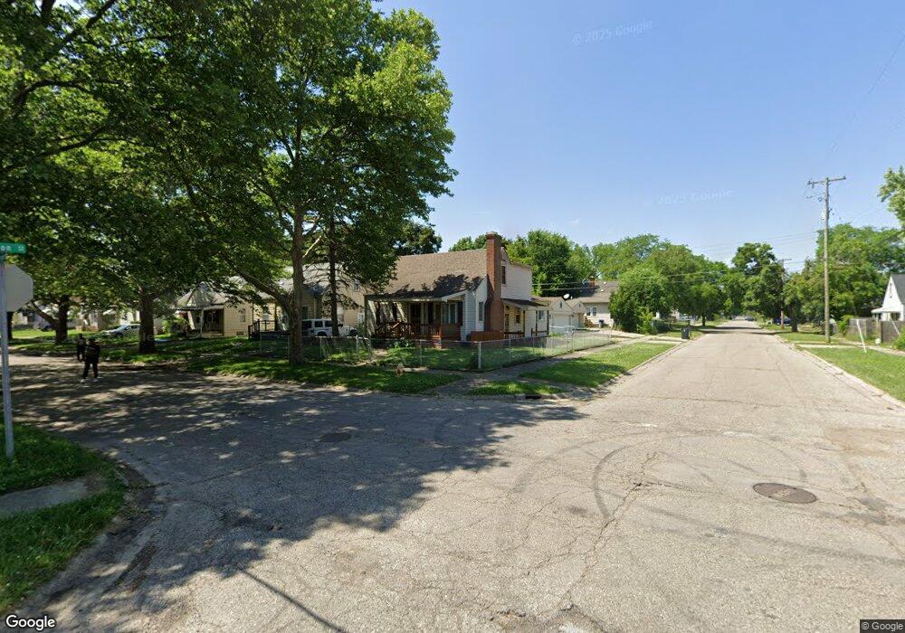 702 Huron St, Flint, MI 48507 - photo 1